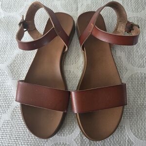 Universal Thread Brown Sandals with Wide Straps
